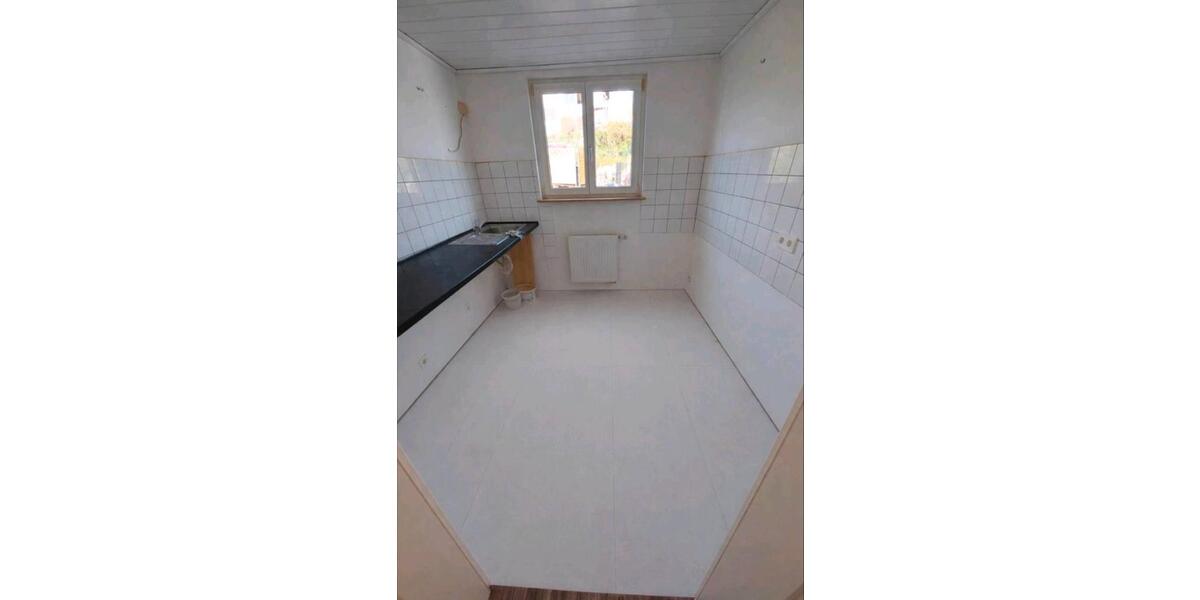 Dachgeschoßwohnung Sachsenheim - 3 Zimmer, 68 m&sup2;, 680&euro; | Angebot:26216342