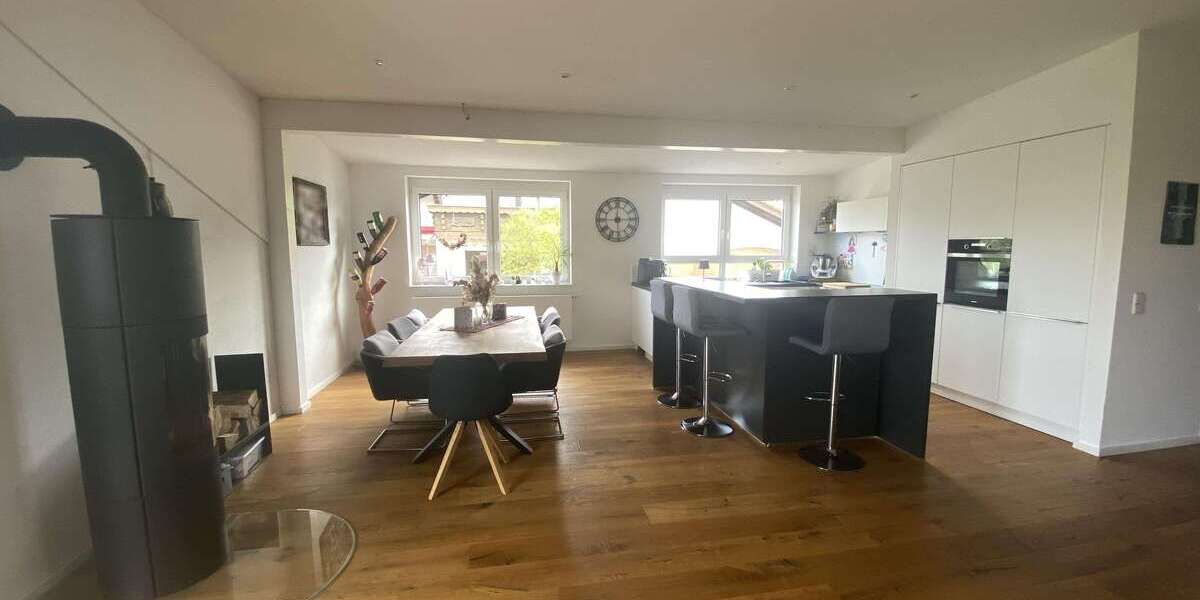 Einfamilienhaus Eppingen - 7 Zimmer, 241 m&sup2;, 735.000&euro; | Angebot:25194337