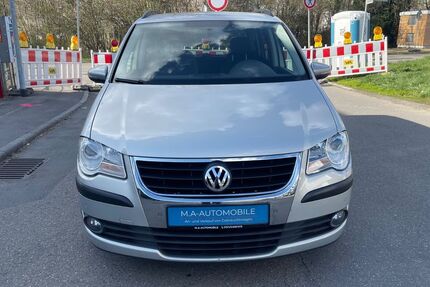 VW Touran 236.699 km 3.490 &euro; Marbach am Neckar 71672