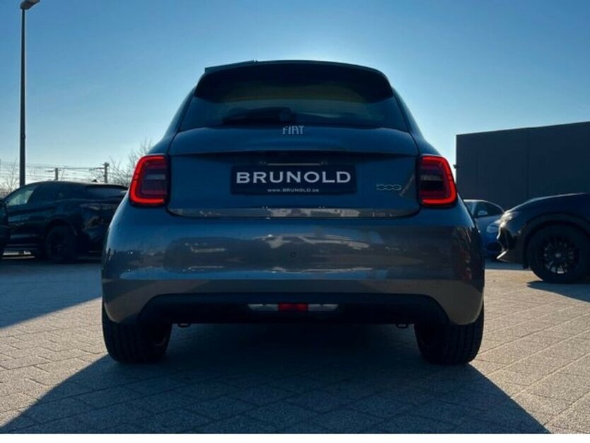 Fiat 500e la Prima LED/Sitzheizung/Kamera/ACC 15.500 km 22.900 € Backnang, 71522