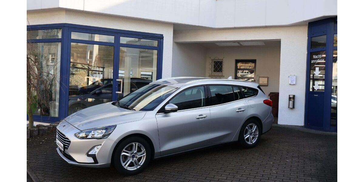 Ford Focus 40.900 km 15.850 &euro; Besigheim 74354