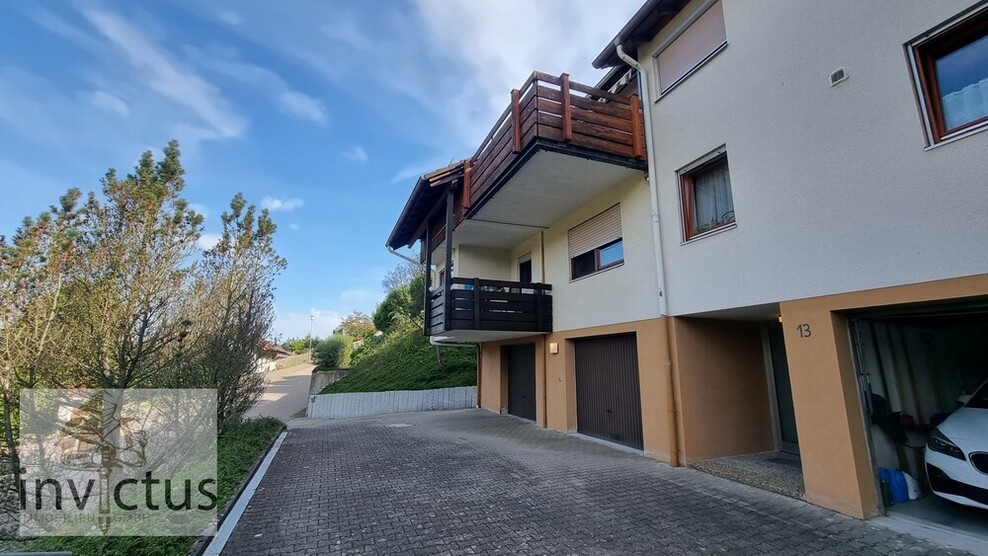 2,5 Zimmer mit Balkon-Weitblick und eigener Garage 2.5 zimmer