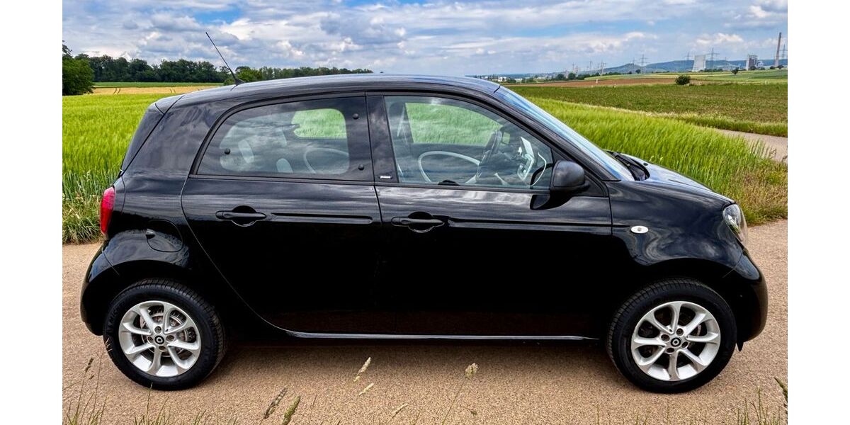 Smart ForFour 66.370 km 8.100 &euro; Aurich 26607