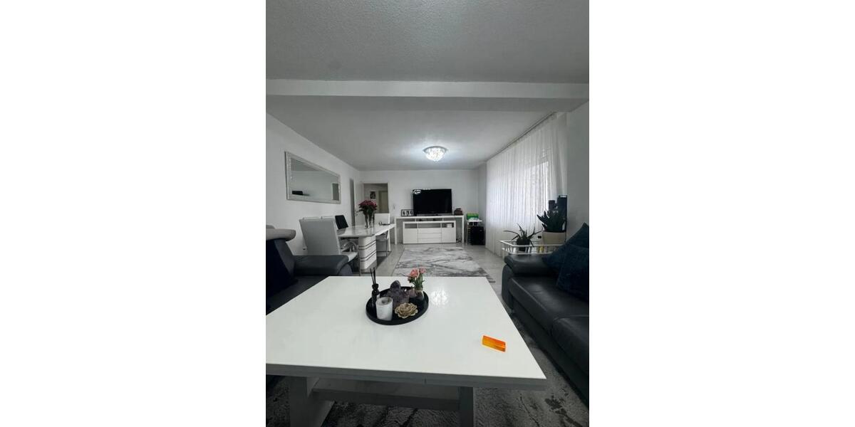 Wohnung mit Terasse und Gartenanteil 3 zimmer