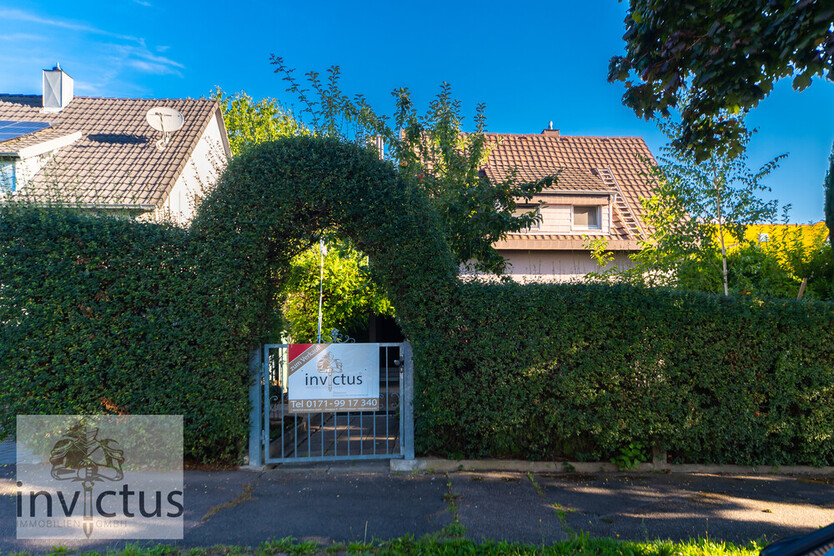 Ein Haus, das mehr kann: Wohnen, Arbeiten & Wohlfühlen – mit Garten, Innenhof und Parkmöglichkeiten. 13 zimmer