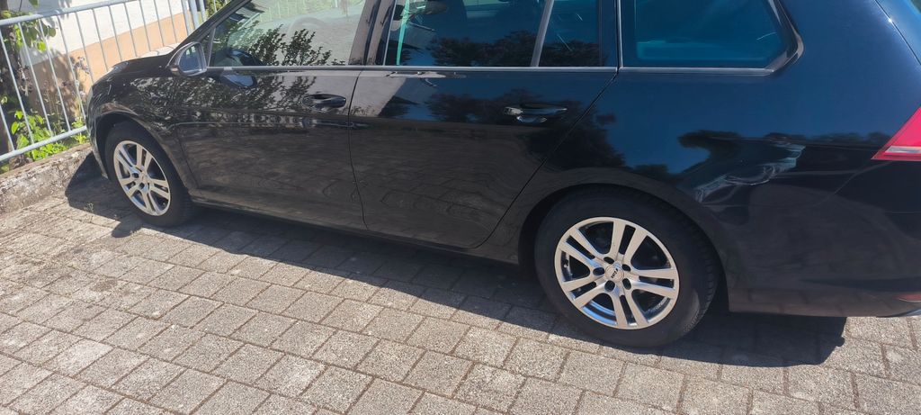 VW Golf 228.000 km 6.399 &euro; Sulzbach an der Murr 71560