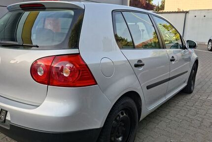 VW Golf 128.000 km 3.800 &euro; Heilbronn 74080