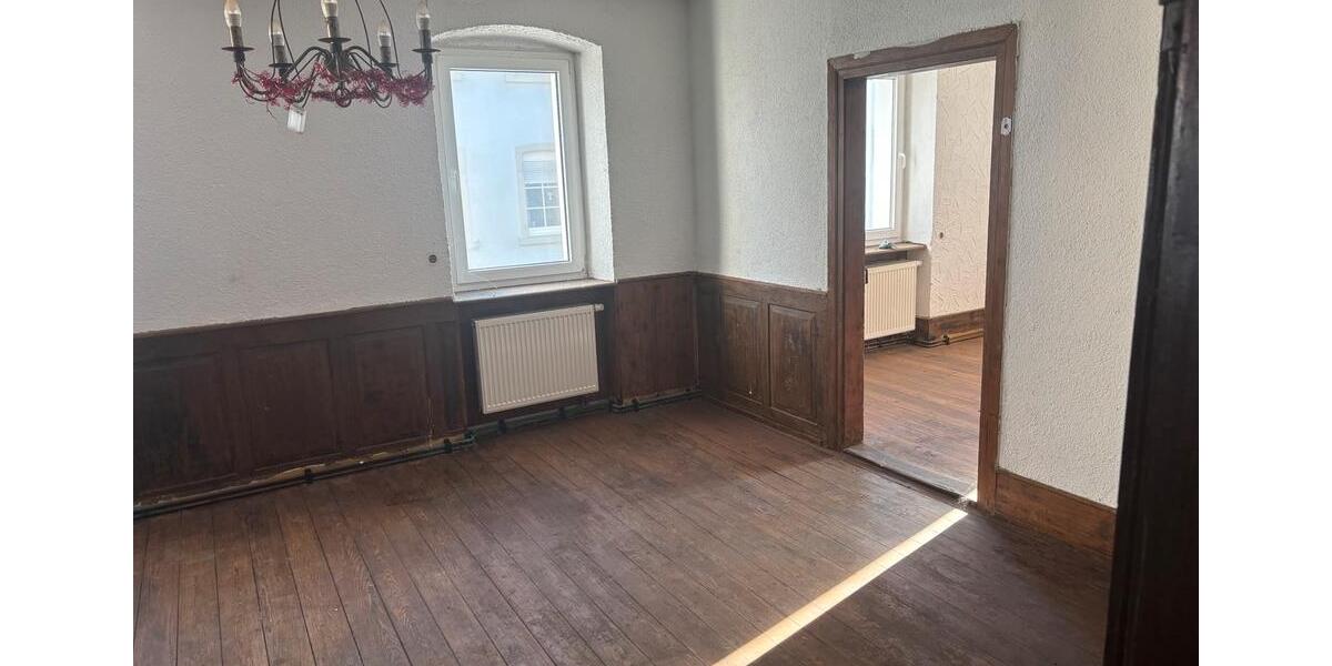 Etagenwohnung Kirchardt - 5 Zimmer, 150 m&sup2;, 1.250&euro; | Angebot:27572613