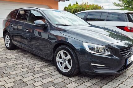 Volvo V60 99.000 km 16.250 € Haßmersheim 74855
